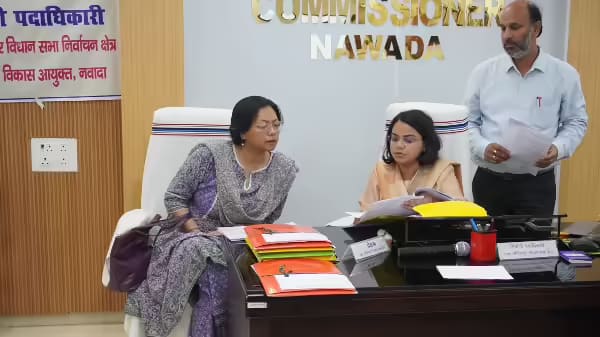 नवादा में नामांकन पत्रों की जांच पूरी: पांच…