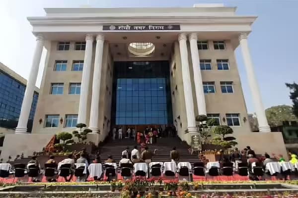 रांची नगर निगम सख्त: होल्डिंग टैक्स बकाया पर 500 बड़े डिफॉल्टरों को नोटिस, जल्द होगी कुर्की-जब्ती