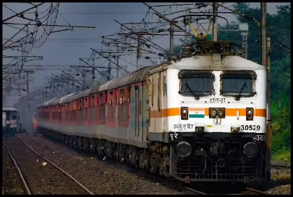 यात्रीगण कृपया ध्यान दें! रांची रेलवे स्टेशन पर रिमॉडलिंग कार्य से 10-11 ट्रेनें रद्द, जानें पूरी डिटेल