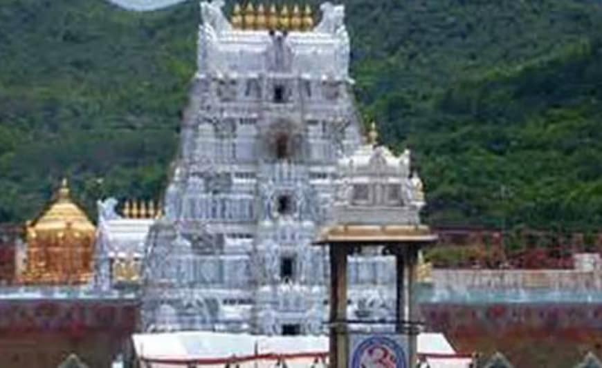 आंध्र प्रदेश: श्रीकाकुलम के वेंकटेश्वर स्वामी मंदिर में…
