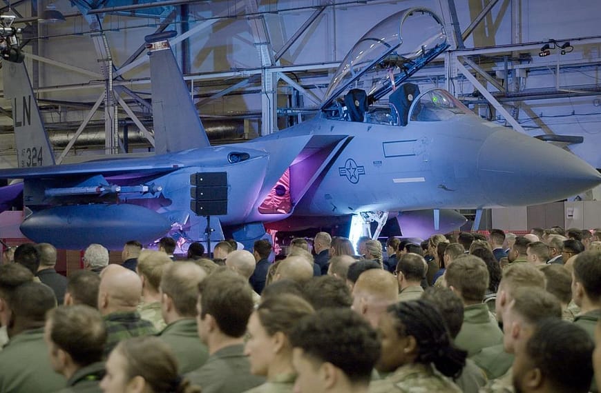 अमेरिकी राष्ट्रपति डोनाल्ड ट्रंप ने पुष्टि की है कि ईरान में गिराए गए F-15E लड़ाकू विमान का लापता क्रू मेंबर….